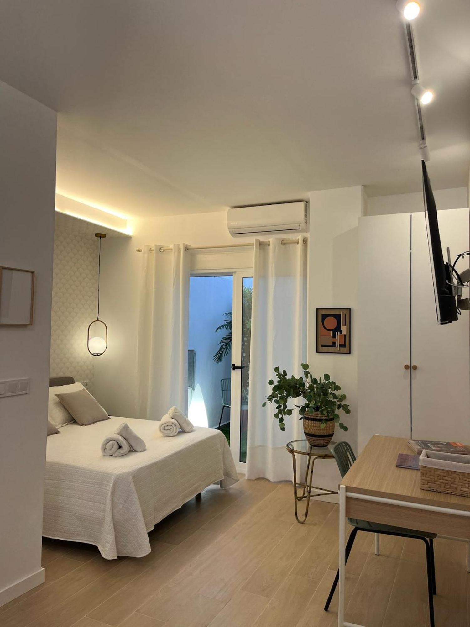 Loft Con Wifi Lavadora Secadora Cama Agradable Muy Proximo Valencia Lejlighed Eksteriør billede